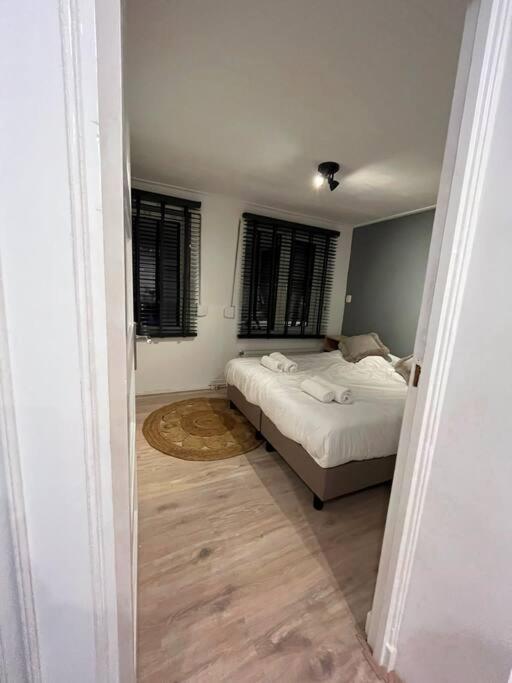 Gezellig Appartement, Gerenoveerd Eind 2022 Tilburg Kültér fotó