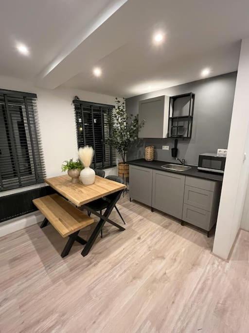 Gezellig Appartement, Gerenoveerd Eind 2022 Tilburg Kültér fotó